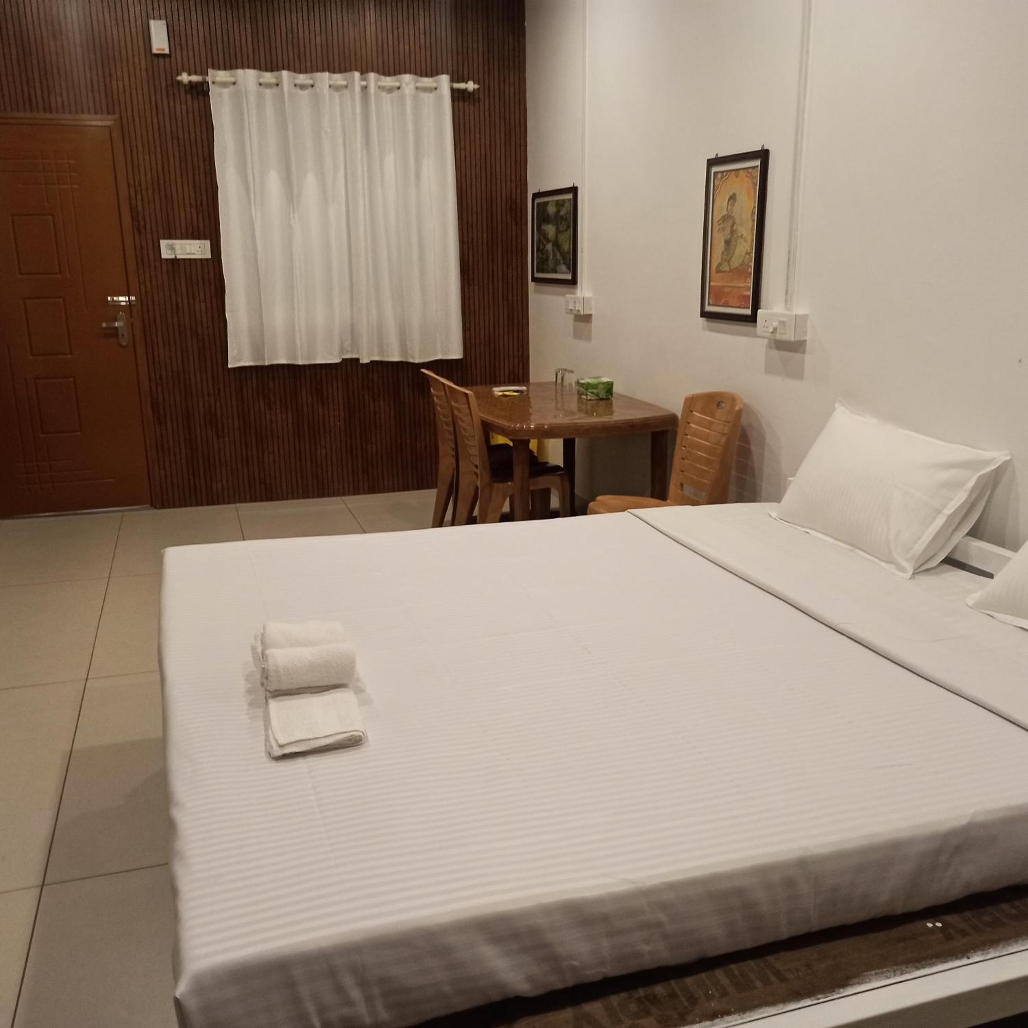 Bethesda Inn Kochi Zewnętrze zdjęcie